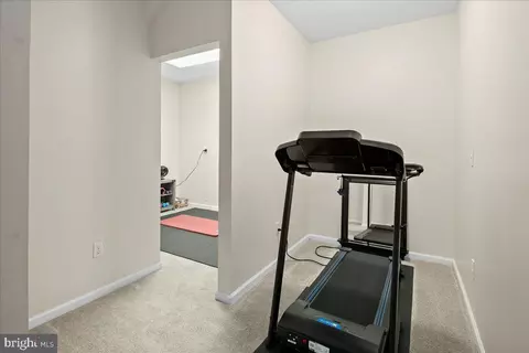 Entry Way - 19595 Aspendale Sq, Ashburn, VA 20147 photo 16 of 16
