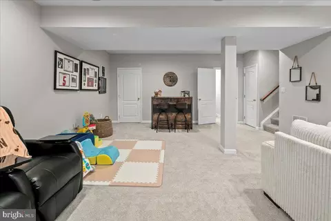 Entry Way - 19595 Aspendale Sq, Ashburn, VA 20147 photo 13 of 16