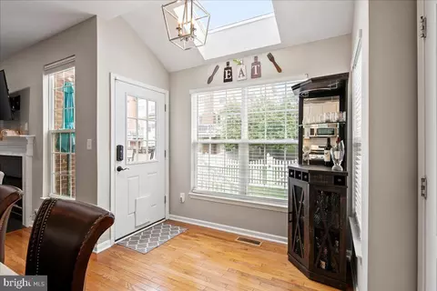 Entry Way - 19595 Aspendale Sq, Ashburn, VA 20147 photo 1 of 16