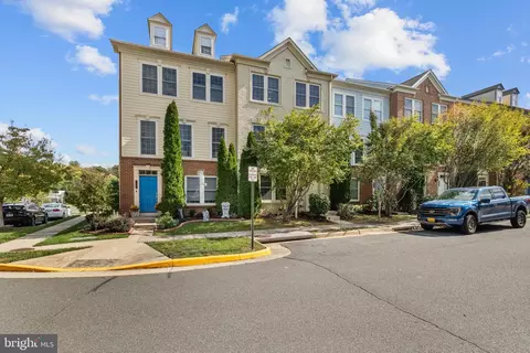 169 Great Laurel Sq SE, Leesburg, VA 20175