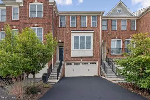 203 Cenning Ter, Purcellville, VA 20132