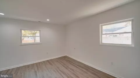 Entry Way - 312 E Gordon St, Sterling, VA 20164 photo 6 of 6