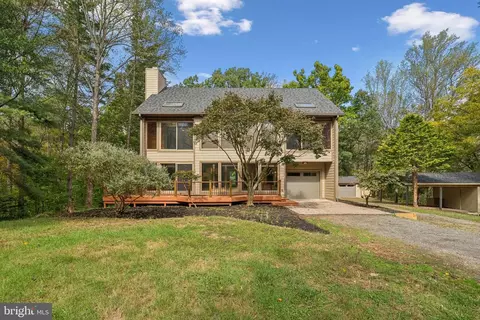40946 Manor House Rd, Leesburg, VA 20175