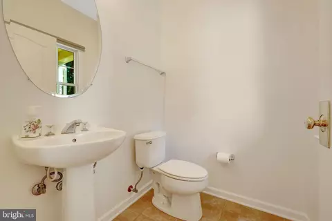 20250 Millstead Dr, Ashburn, VA 20147 photo 19