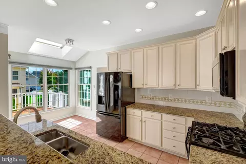 20250 Millstead Dr, Ashburn, VA 20147 photo 12