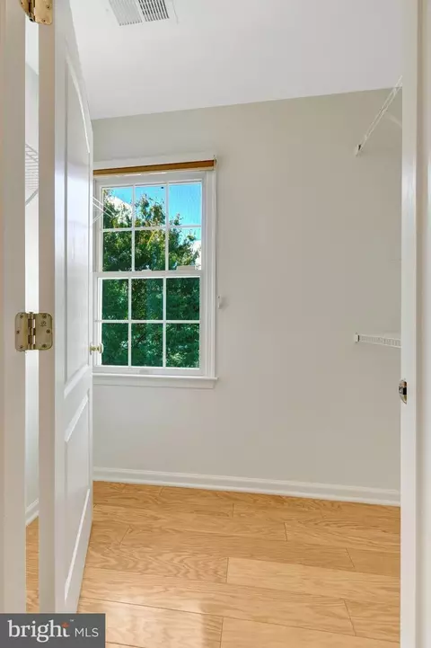 20250 Millstead Dr, Ashburn, VA 20147 photo 24