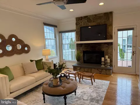 20250 Millstead Dr, Ashburn, VA 20147 photo 17