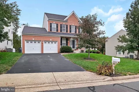 35530 Sarasota St, Round Hill, VA 20141
