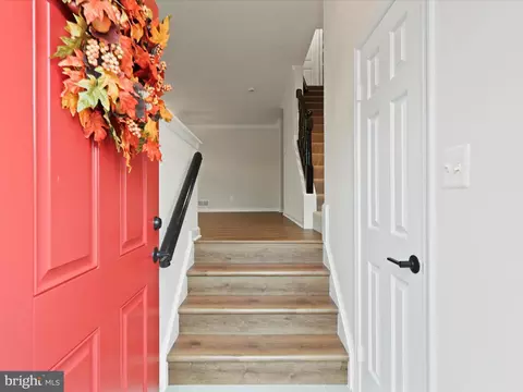 21098 Fireside Ct, Sterling, VA 20164 photo 5