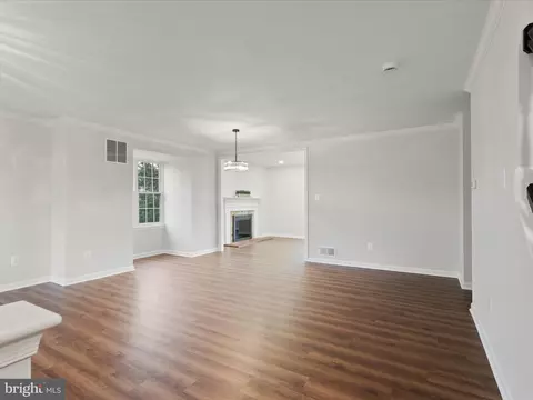 21098 Fireside Ct, Sterling, VA 20164 photo 6