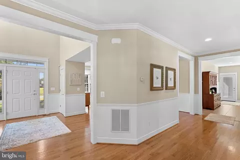 Entry Way - 10 Crouch St, Sterling, VA 20165 photo 6 of 7
