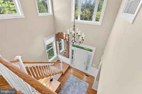 Entry Way - 10 Crouch St, Sterling, VA 20165 photo 7 of 7