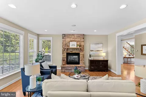 Living - 10 Crouch St, Sterling, VA 20165 photo 3 of 3