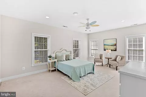 Bedroom - 10 Crouch St, Sterling, VA 20165 photo 9 of 11