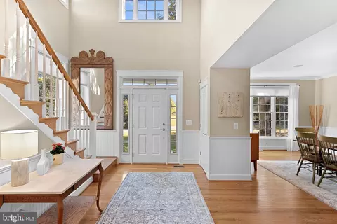 Entry Way - 10 Crouch St, Sterling, VA 20165 photo 5 of 7