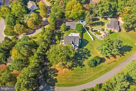 View/Area - 10 Crouch St, Sterling, VA 20165 photo 13 of 15