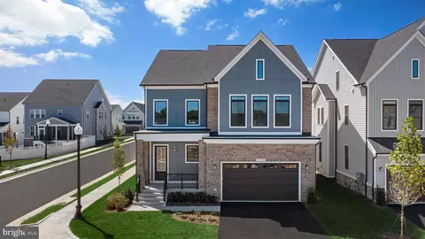 41890 Night Nurse Cir, Ashburn, VA 20148