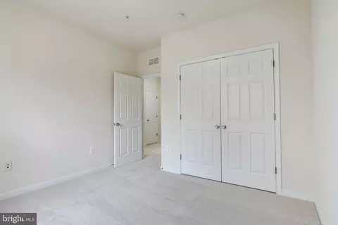 Bedroom - 43841 Centergate Dr, Ashburn, VA 20148 photo 9 of 10