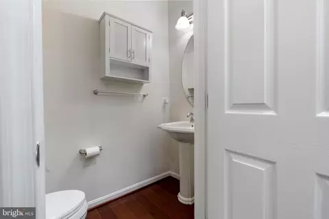 Entry Way - 43841 Centergate Dr, Ashburn, VA 20148 photo 2 of 5