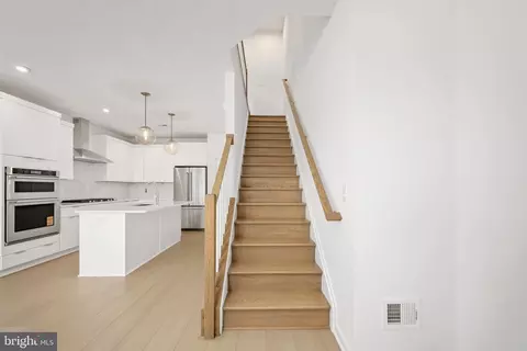 Entry Way - 43501 Monroe Crest Ter, Ashburn, VA 20148 photo 3 of 3