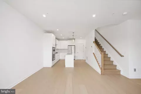 Other - 43501 Monroe Crest Ter, Ashburn, VA 20148 photo 4 of 12