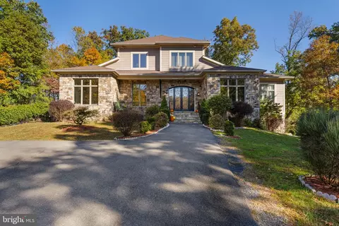 35162 Notre Dame Ln, Middleburg, VA 20117