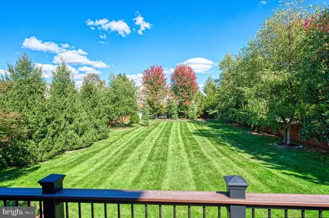 Exterior - 22083 Vantage Pointe Pl, Ashburn, VA 20148 photo 10 of 20