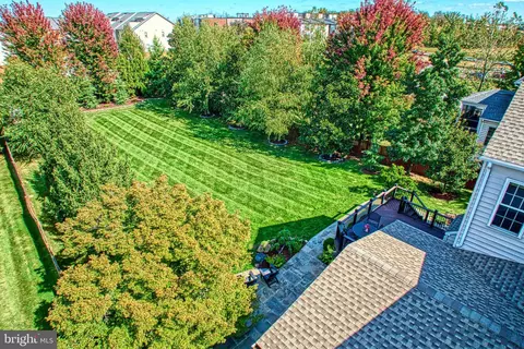 View/Area - 22083 Vantage Pointe Pl, Ashburn, VA 20148 photo 6 of 9