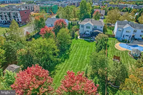 View/Area - 22083 Vantage Pointe Pl, Ashburn, VA 20148 photo 8 of 9