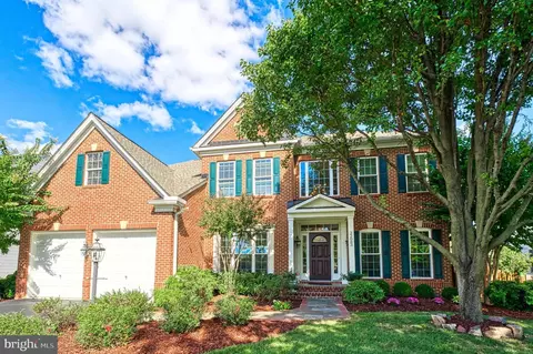 Exterior - 22083 Vantage Pointe Pl, Ashburn, VA 20148 photo 2 of 20