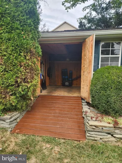 Exterior - 22083 Vantage Pointe Pl, Ashburn, VA 20148 photo 19 of 20
