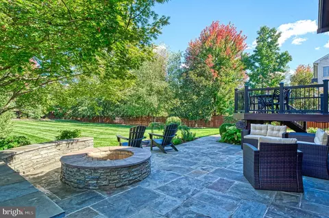 Exterior - 22083 Vantage Pointe Pl, Ashburn, VA 20148 photo 14 of 20