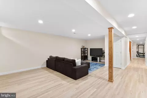 18 Christopher Ln, Sterling, VA 20165 photo 57