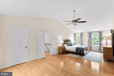 18 Christopher Ln, Sterling, VA 20165 photo 35