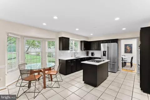 18 Christopher Ln, Sterling, VA 20165 photo 15