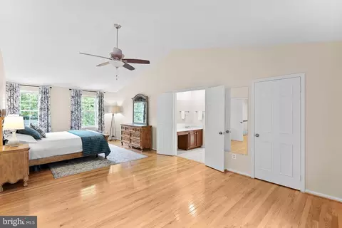 18 Christopher Ln, Sterling, VA 20165 photo 34