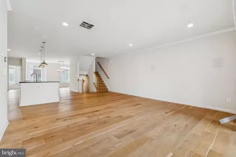 Living - 43186 Mongold Sq, Ashburn, VA 20148 photo 1 of 1