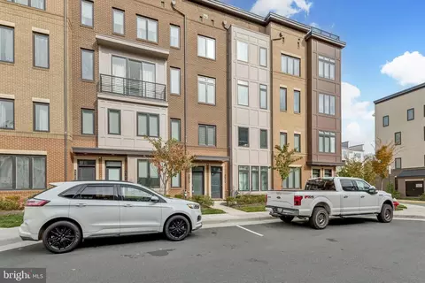 Other - 43186 Mongold Sq, Ashburn, VA 20148 photo 4 of 15