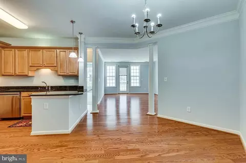 24701 Byrne Meadow Sq #100, Aldie, VA 20105