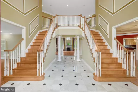 40870 Beechnut Rd, Leesburg, VA 20175