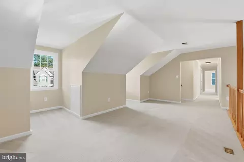 Entry Way - 21507 Tithables Cir, Broadlands, VA 20148 photo 7 of 9