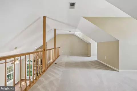 Entry Way - 21507 Tithables Cir, Broadlands, VA 20148 photo 5 of 9