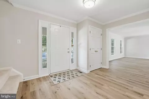 Entry Way - 21507 Tithables Cir, Broadlands, VA 20148 photo 1 of 9