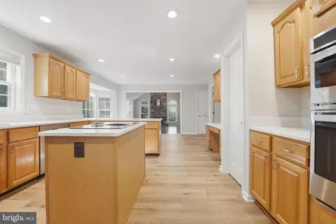 Kitchen - 21507 Tithables Cir, Broadlands, VA 20148 photo 1 of 7