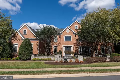 43582 Old Kinderhook Dr, Ashburn, VA 20147