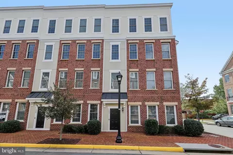 265 High Rail Ter SE, Leesburg, VA 20175
