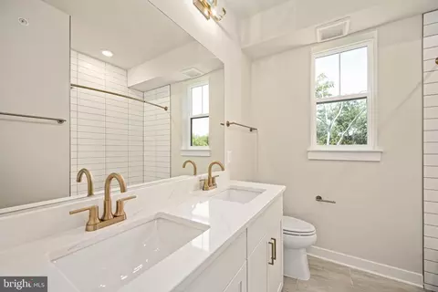Bath - 44577 Strabane Ter, Ashburn, VA 20147 photo 6 of 7