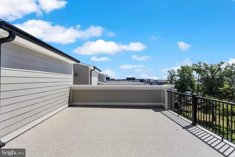 Exterior - 44577 Strabane Ter, Ashburn, VA 20147 photo 2 of 2