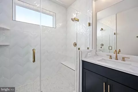Bath - 44577 Strabane Ter, Ashburn, VA 20147 photo 2 of 7