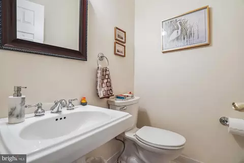 Bath - 20679 Riptide Sq, Sterling, VA 20165 photo 1 of 6